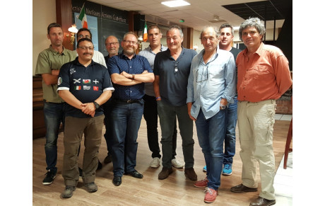 Joueurs, joueuses et responsables des MFR et du rugby 29 sous le charme de Pierre Villepreux, Yves et Ronan Appriou